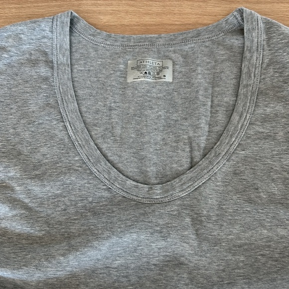 Athleta tee - Picture 2 of 3
